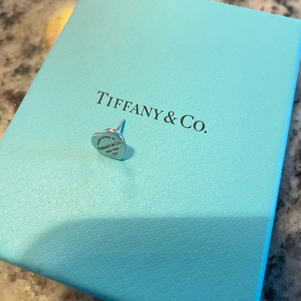 Tiffany Heart Tag Earring